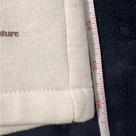 The North Face XL Earth Day shorts with pockets - Picture 5 of 7